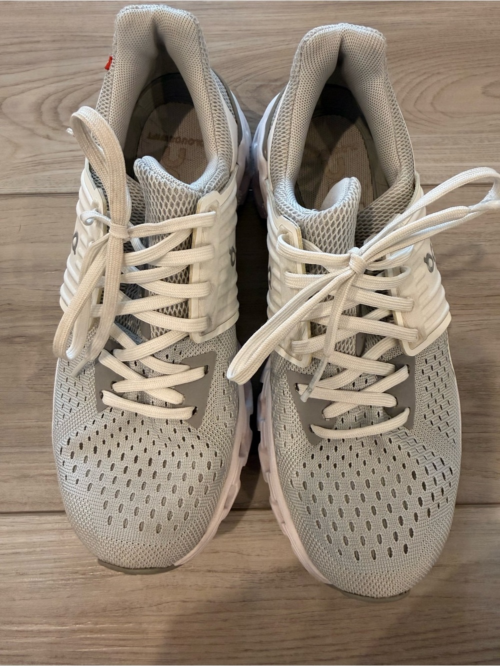 On Running Women's Cloudswift Athletic Sneakers in Light Gray and White - Picture 5 of 6